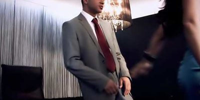 The Honey Trap, Scene No.2